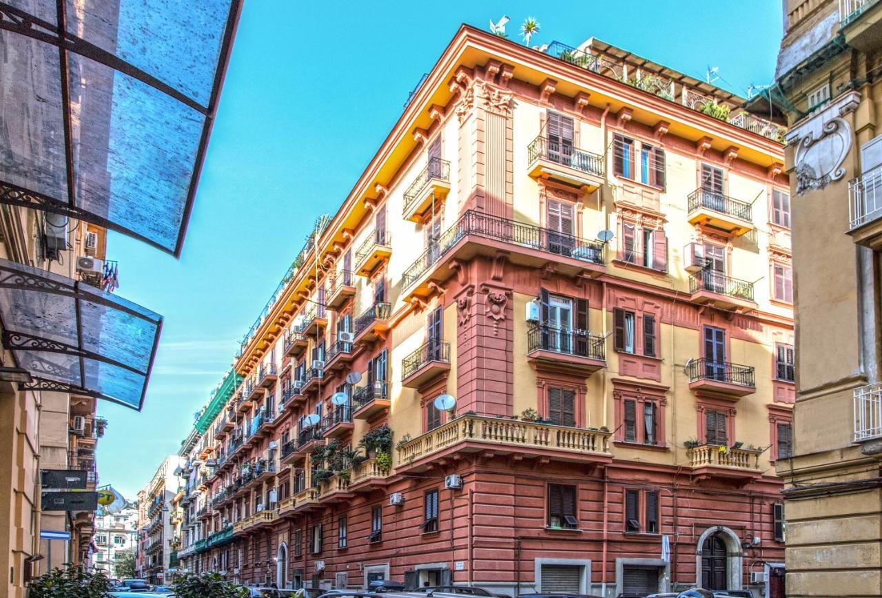 Ferdinando Arthouse Oversized Modern Apartment - By Gocce Team Napoli Exterior foto